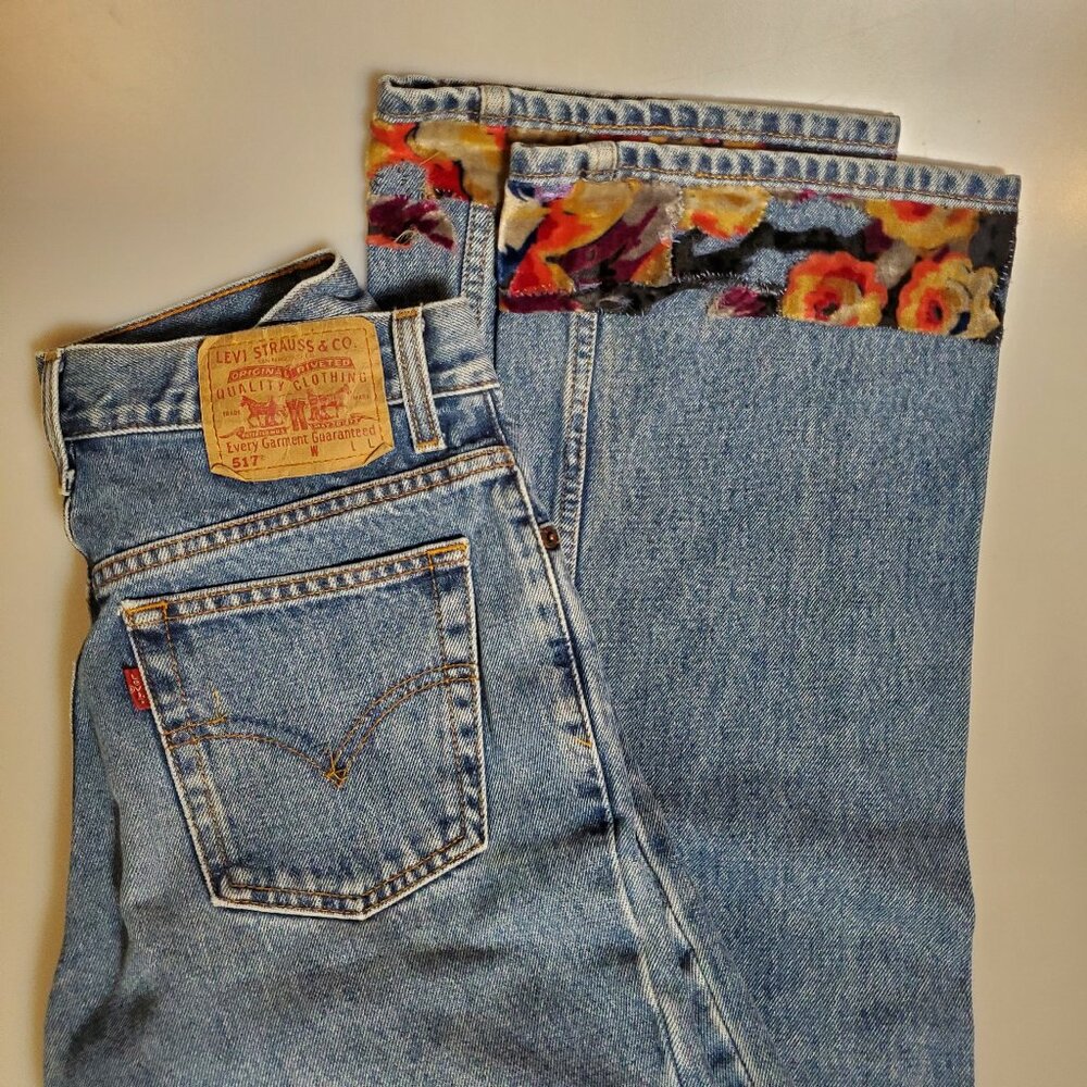 Vintage 1998 Velvet-Cuffed Levi's 517 Jeans - Size Juniors 7 Long